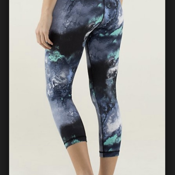 lululemon wunder under crop RARE milky way size 2 - Picture 3 of 9